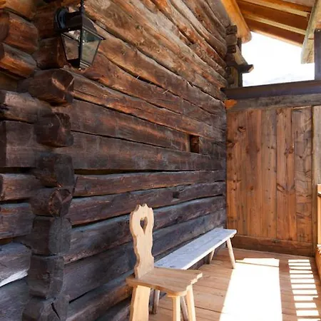 L' Aroula & Restaurant Камполук