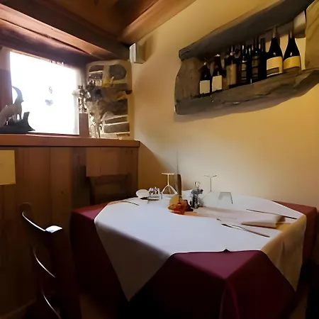 L' Aroula & Restaurant Affittacamere